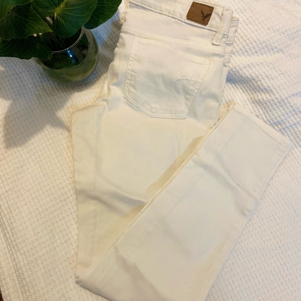 American Eagle White Jean